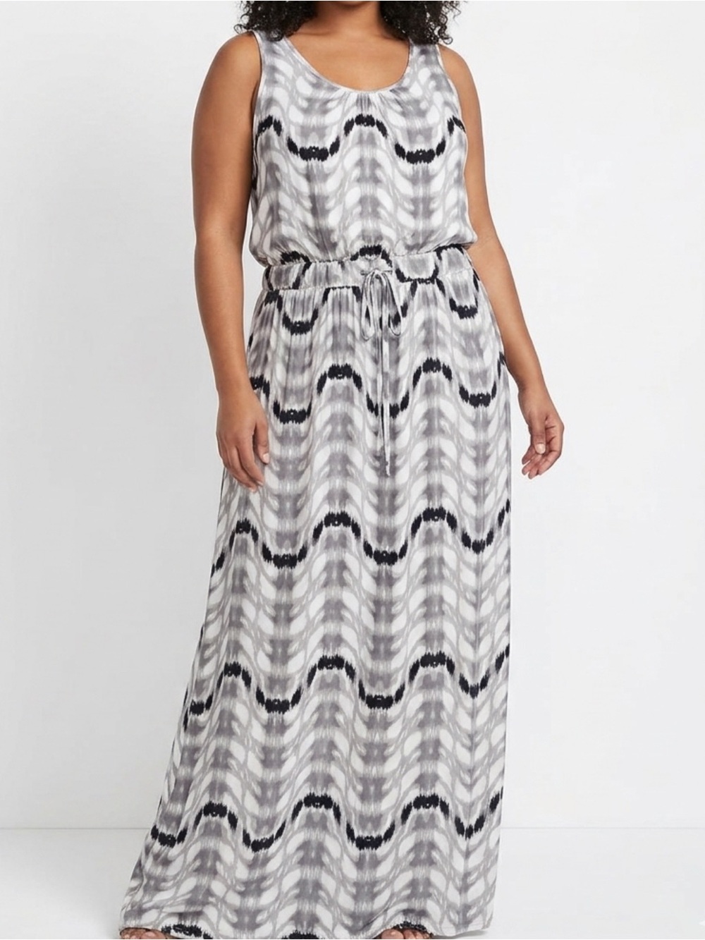 NWT Seven7 Luxe Maxi Dress Size 18/20 – Gray Black White Wave Print
